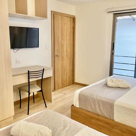 Hotel Brist0L Suites Centro Historico クエンカ エクステリア 写真