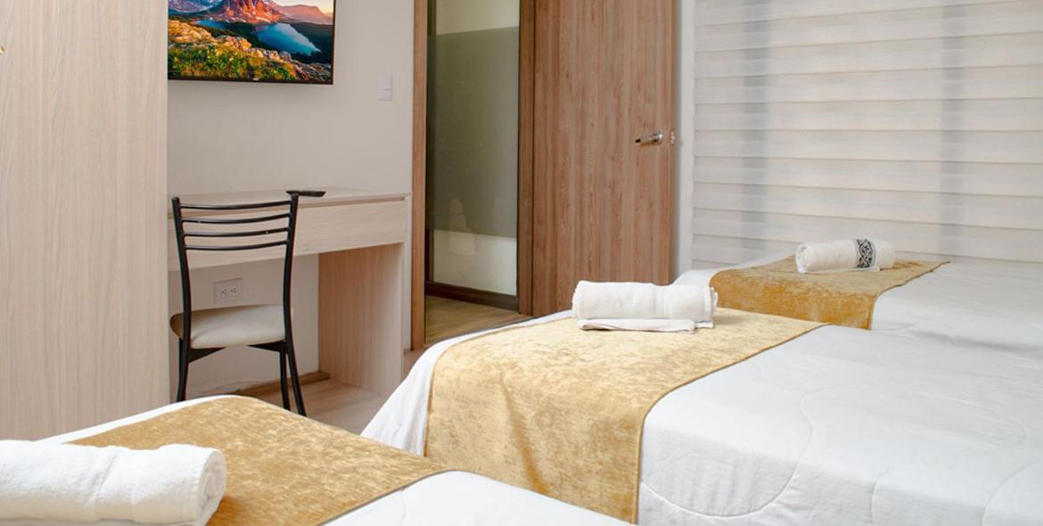 Hotel Brist0L Suites Centro Historico クエンカ エクステリア 写真
