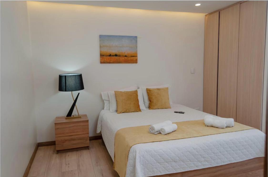 Hotel Brist0L Suites Centro Historico クエンカ エクステリア 写真