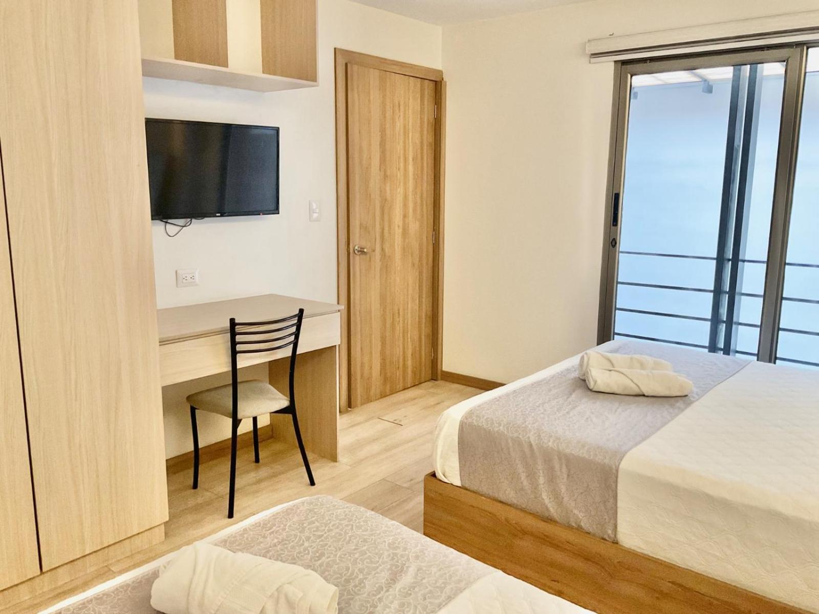 Hotel Brist0L Suites Centro Historico クエンカ エクステリア 写真