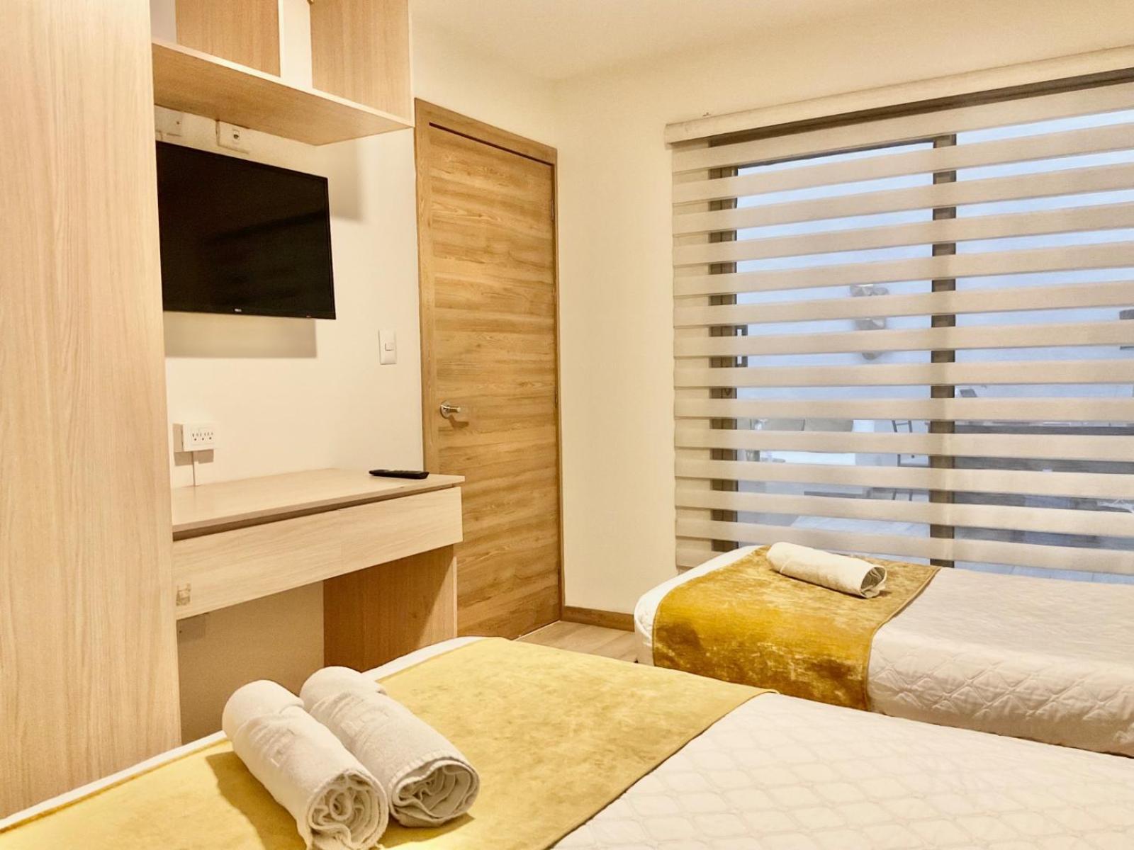 Hotel Brist0L Suites Centro Historico クエンカ エクステリア 写真