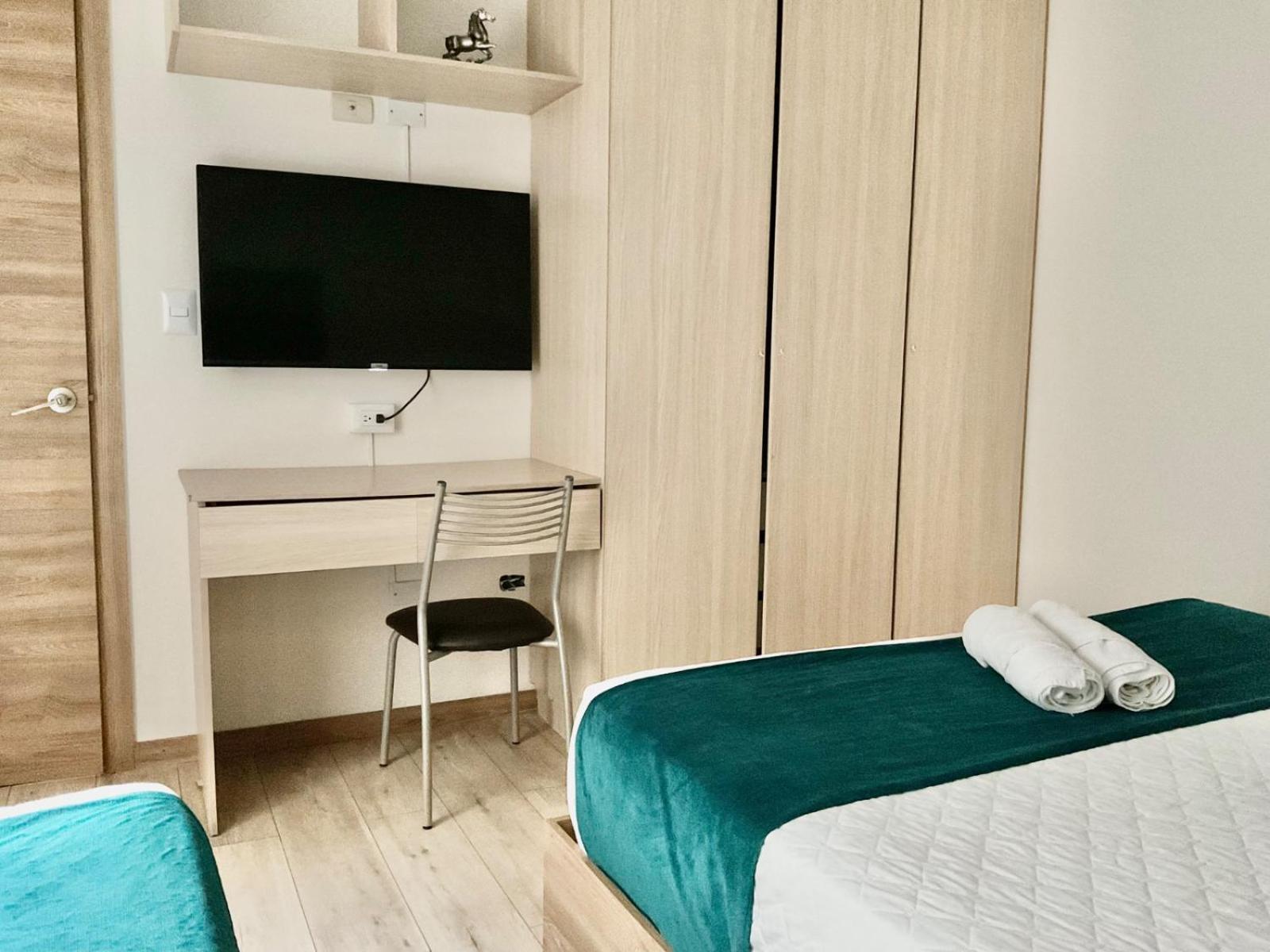 Hotel Brist0L Suites Centro Historico クエンカ エクステリア 写真