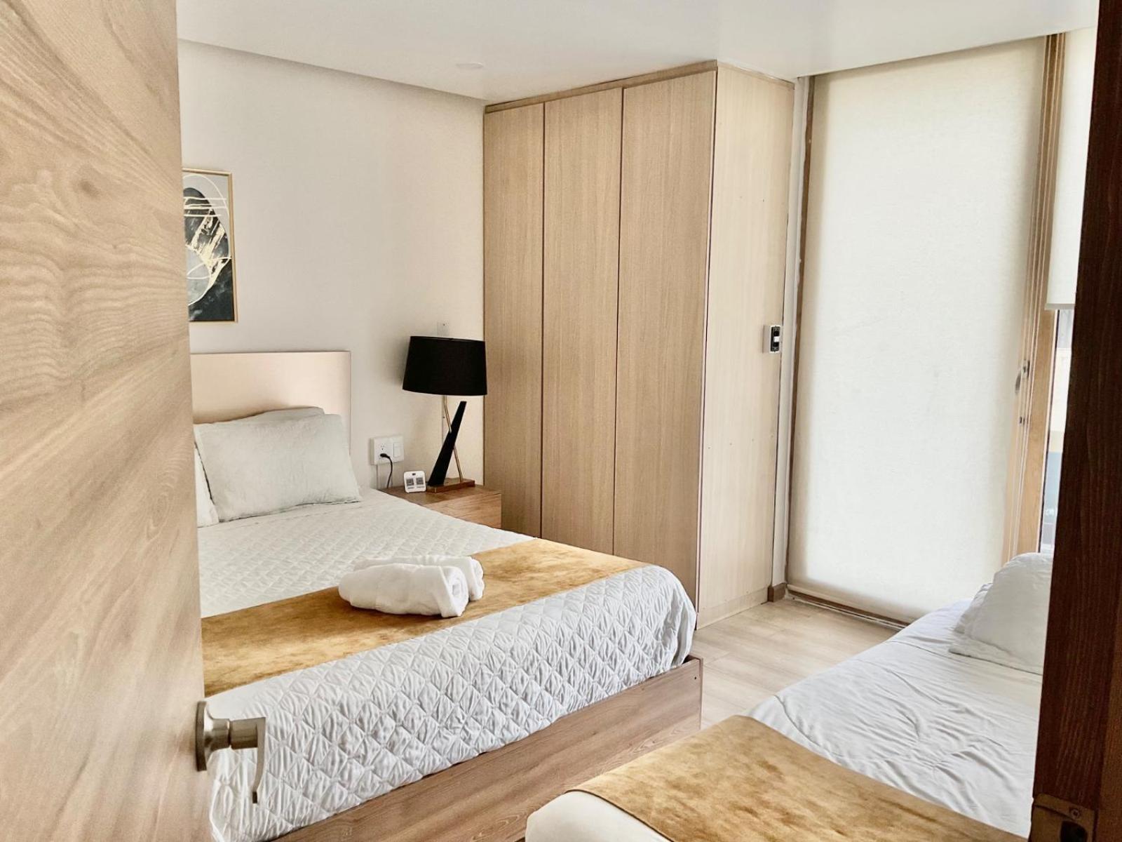 Hotel Brist0L Suites Centro Historico クエンカ エクステリア 写真