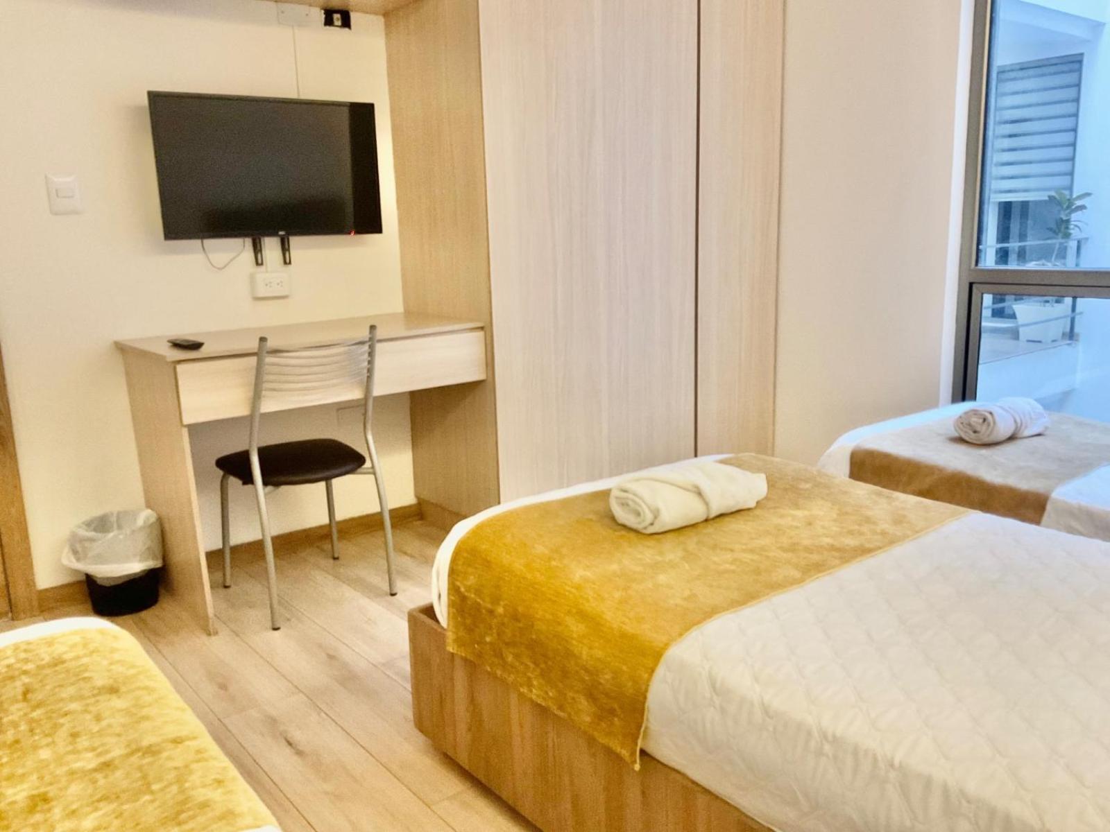 Hotel Brist0L Suites Centro Historico クエンカ エクステリア 写真